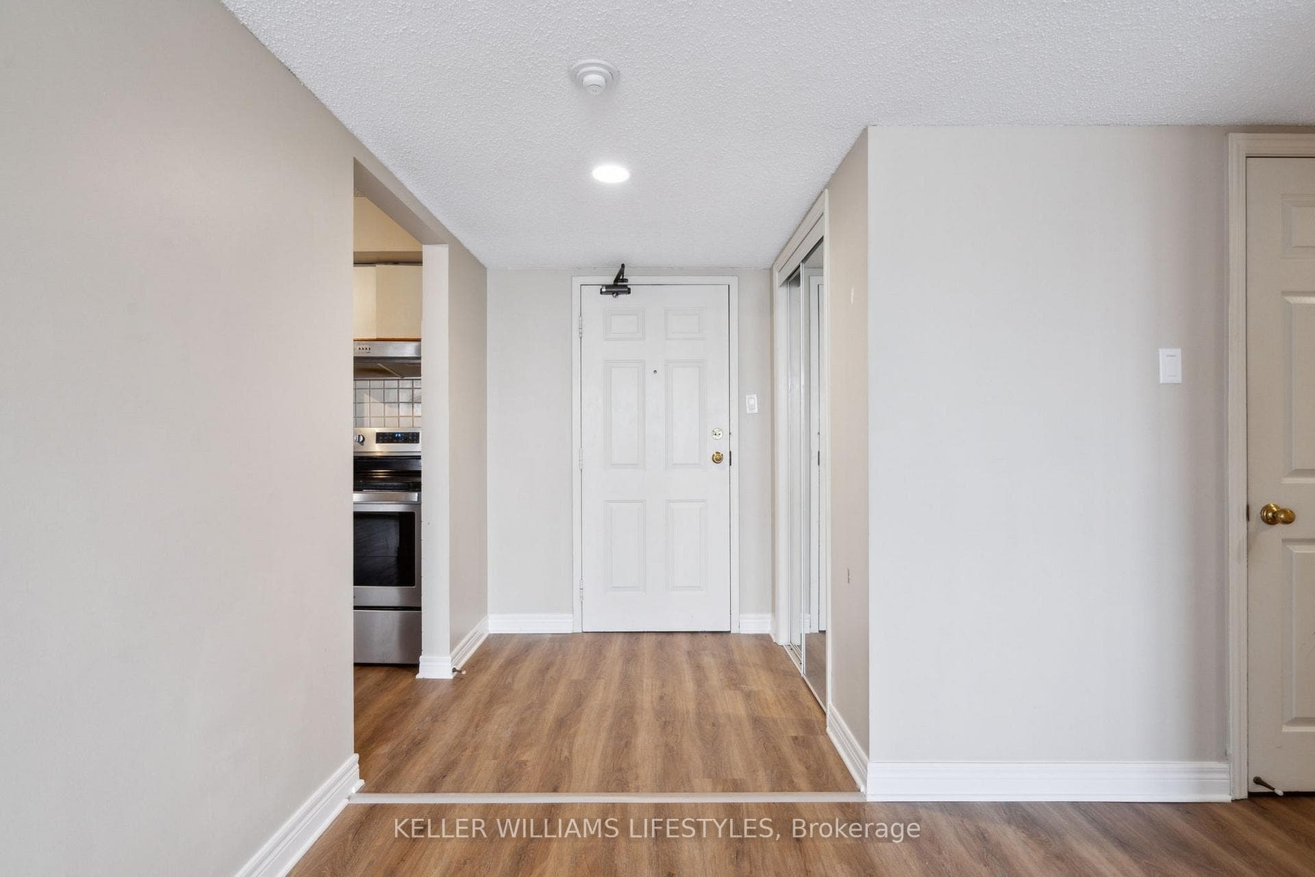 600 Talbot Street Unit 412 photo 5