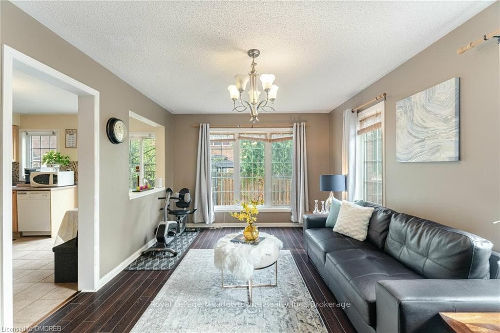 675 THOMPSON Road photo 16