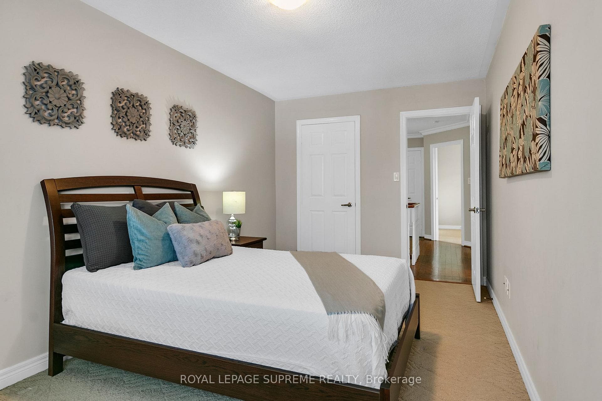 512 Leatherleaf Drive photo 25