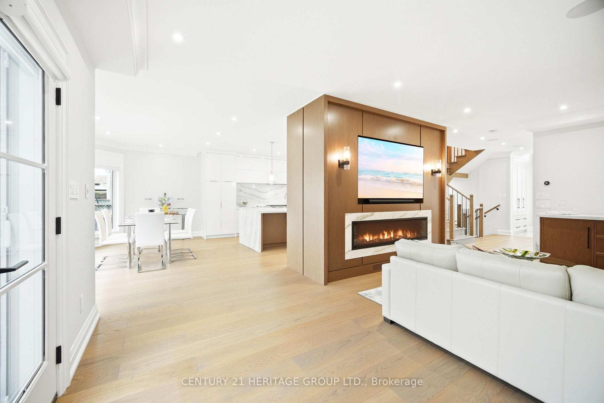 59 Estate Garden Drive photo 12