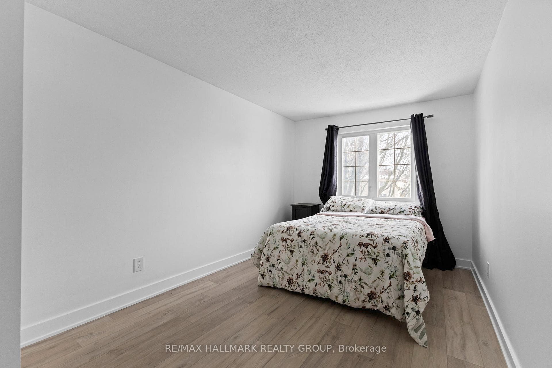 463 Canotia Place photo 20
