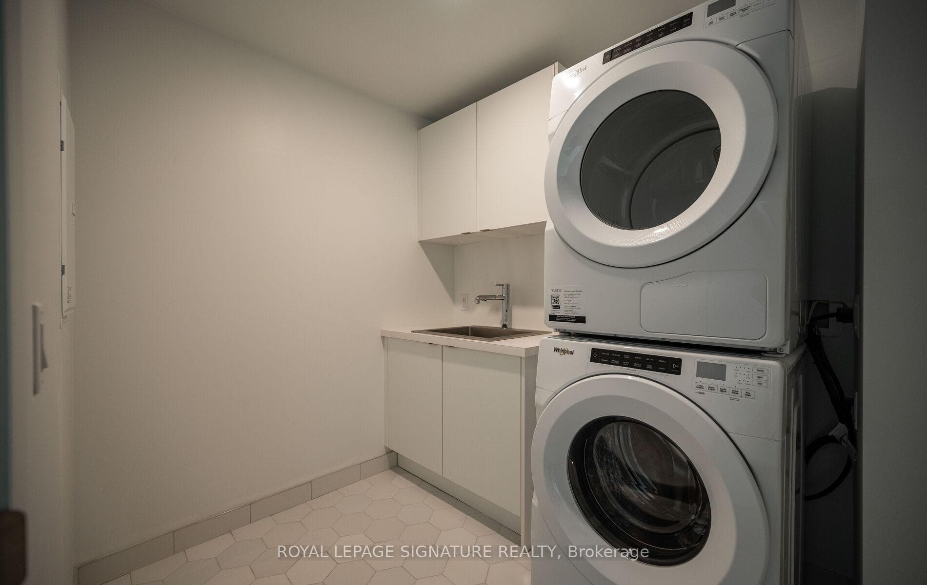 259 The Kingsway N/A Unit 309 photo 36