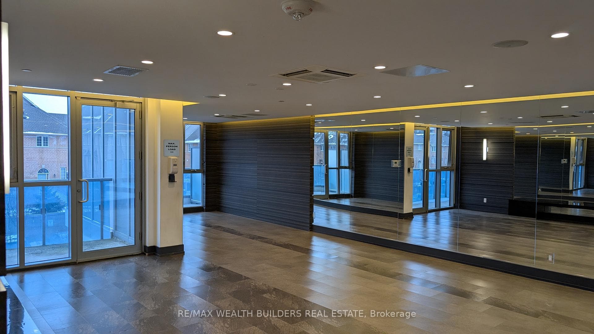 9471 Yonge Street Unit 213 photo 31