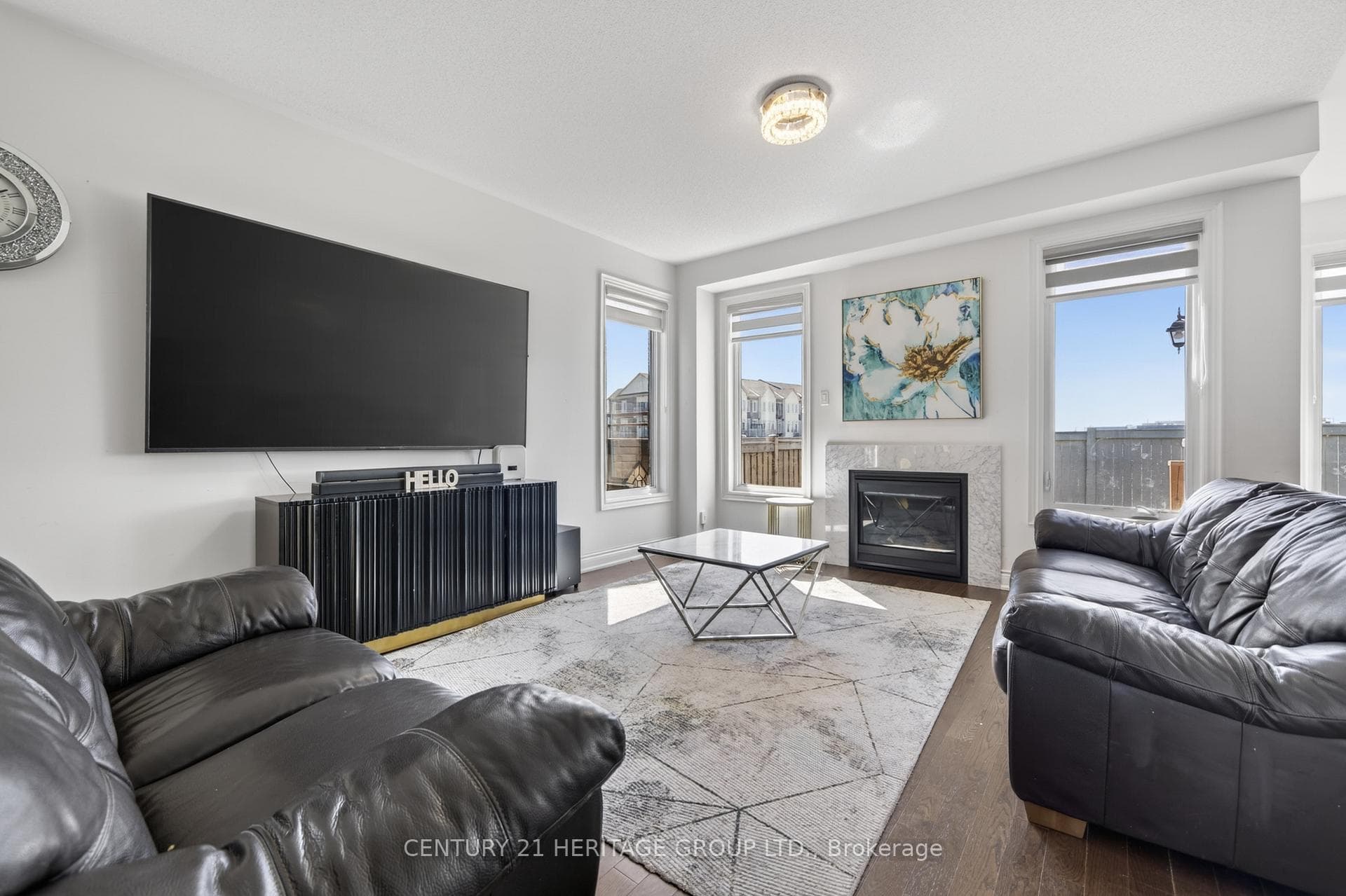 77 Montrose Boulevard photo 8