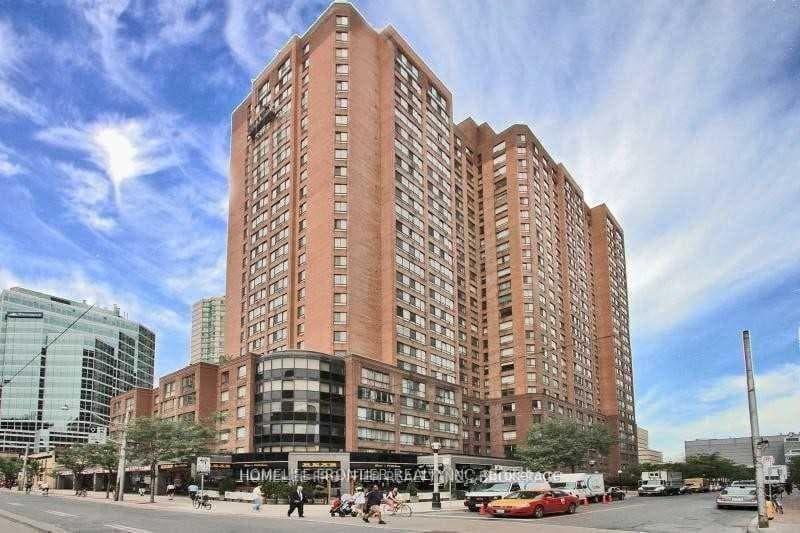 633 Bay Street Unit 712 photo 1