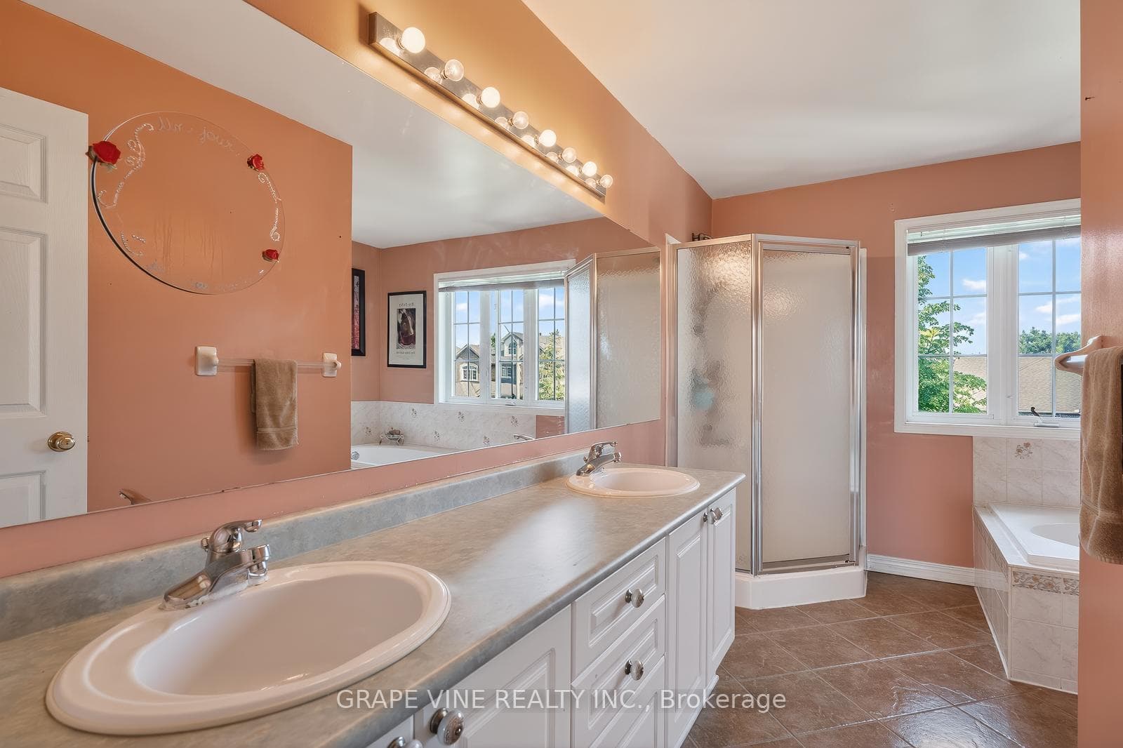 175 Allanford Avenue photo 22