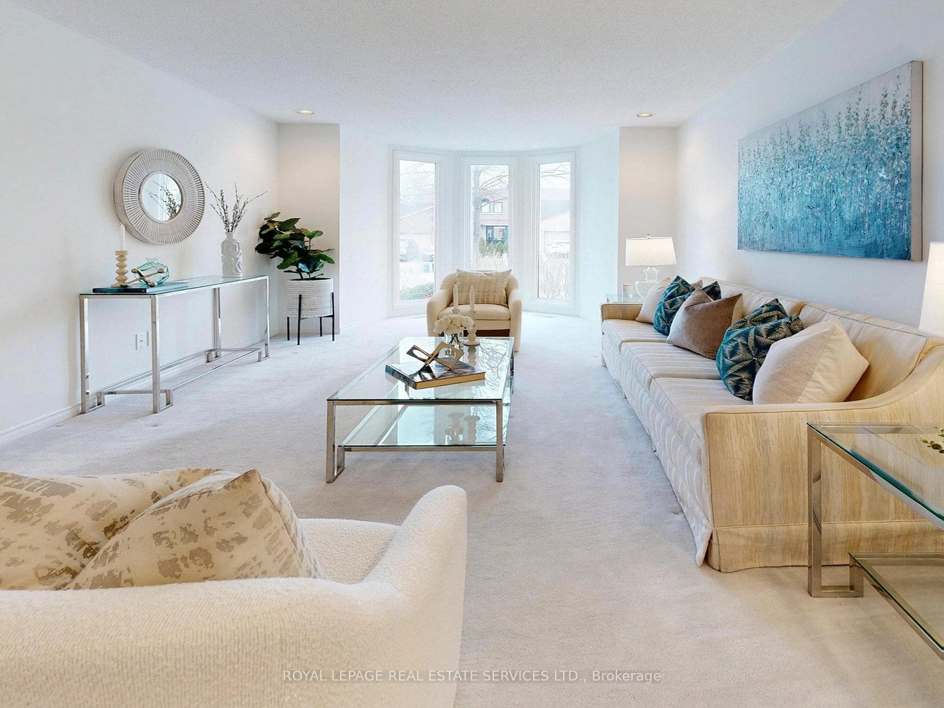 107 Roseborough Crescent photo 6