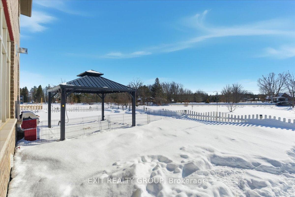 79 Summer Breeze Drive photo 35