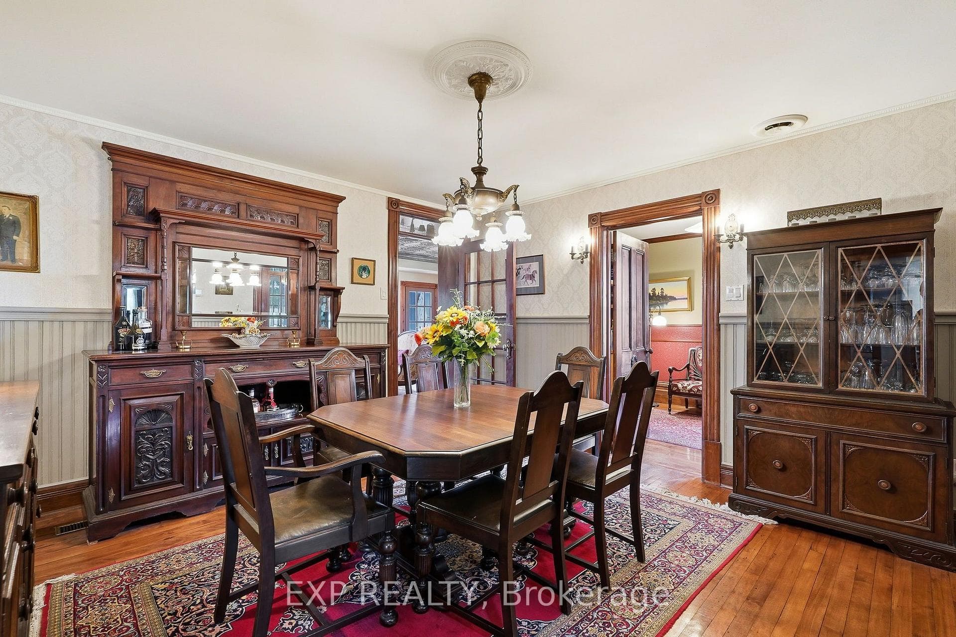702 Dollard Street photo 16