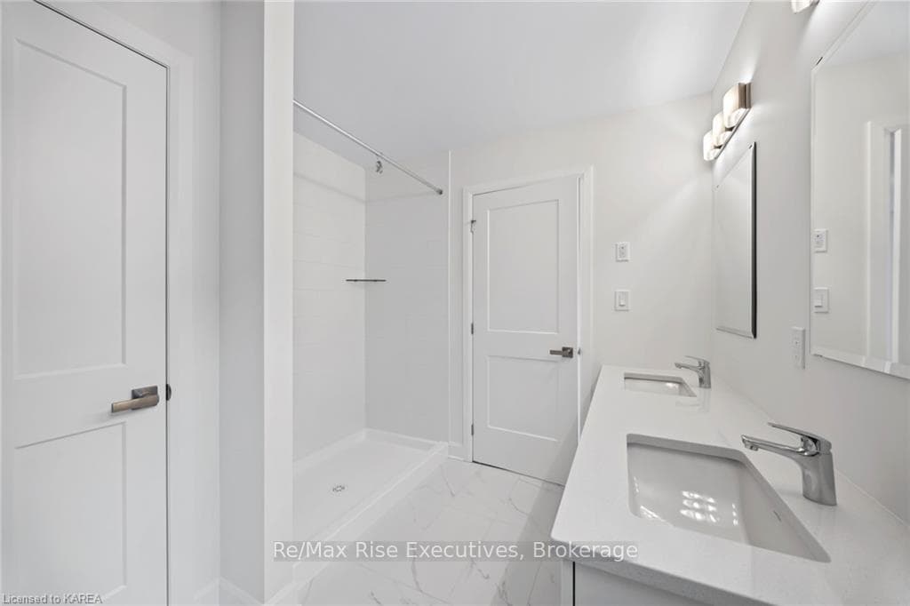 1393 MONARCH Drive photo 24
