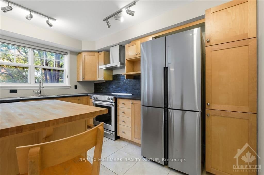 242 ALVIN Road photo 14