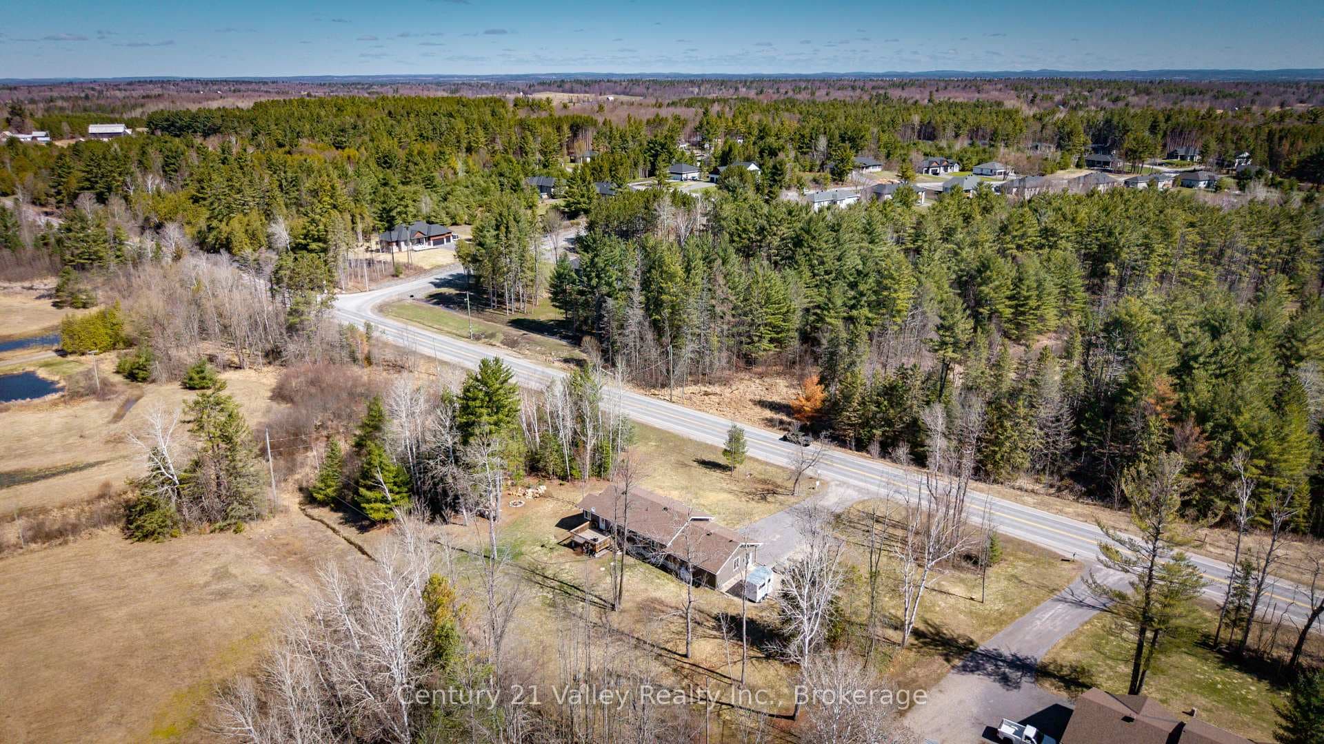 543 Anderson Road photo 8