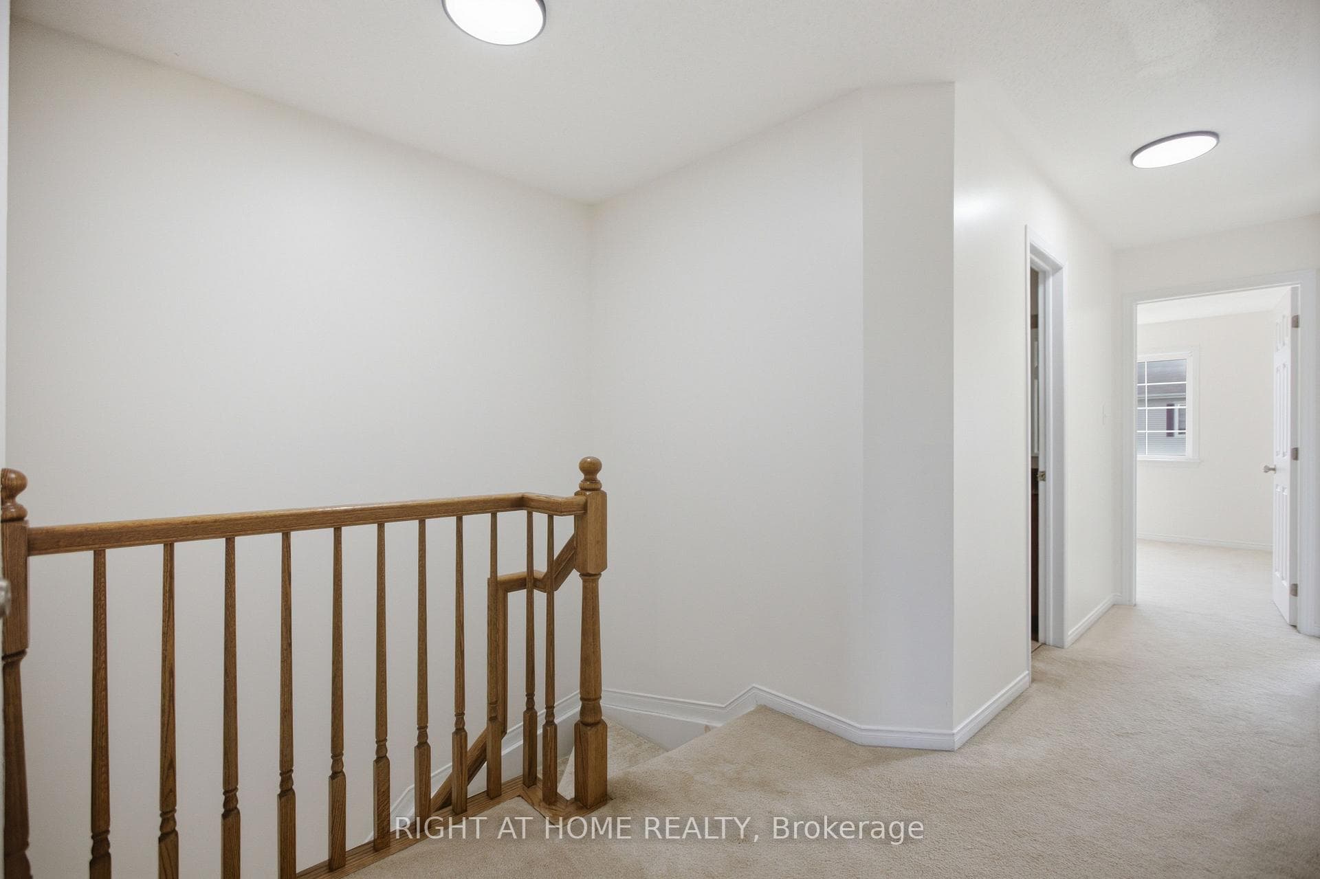 644 Kilbirnie Drive photo 20