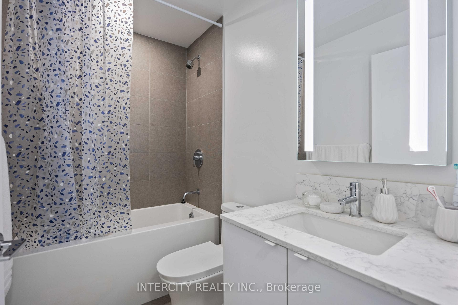 270 Dufferin Street Unit 519 photo 14