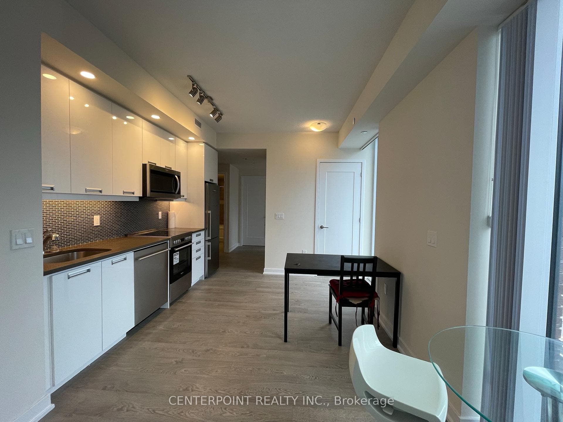 99 John Street Unit 1601 photo 4