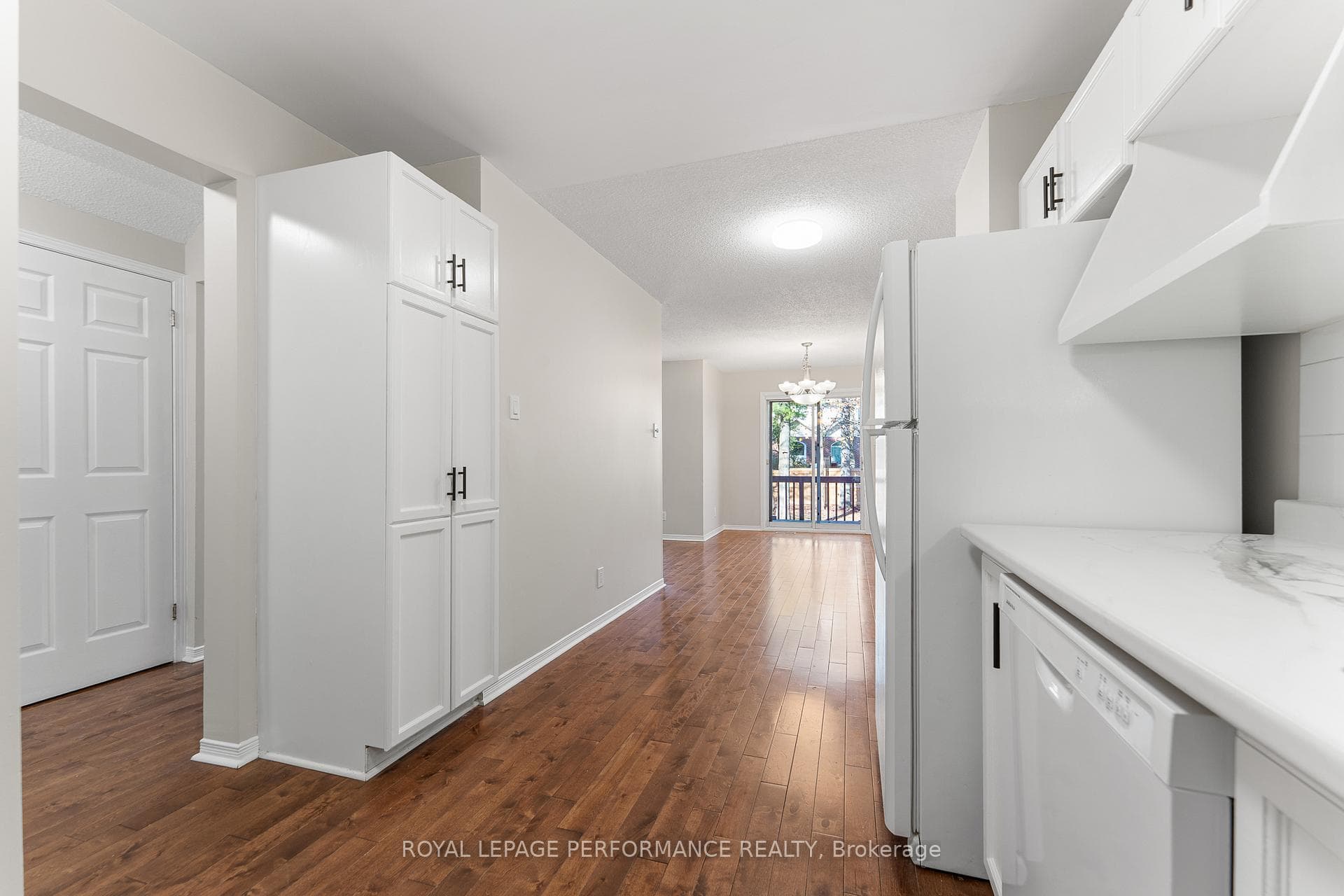 81 Furlong Crescent photo 16