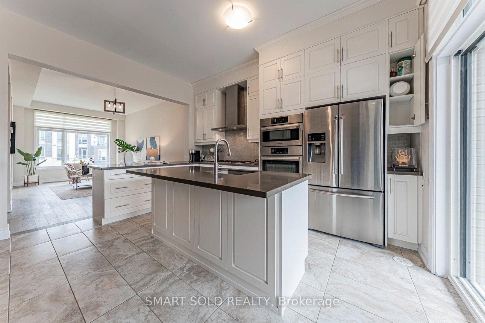 585 Marc Santi Boulevard photo 14