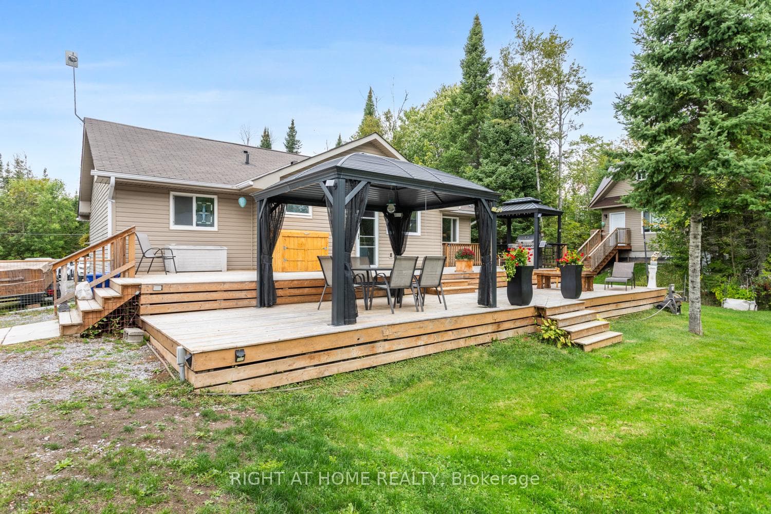 2 tiered deck