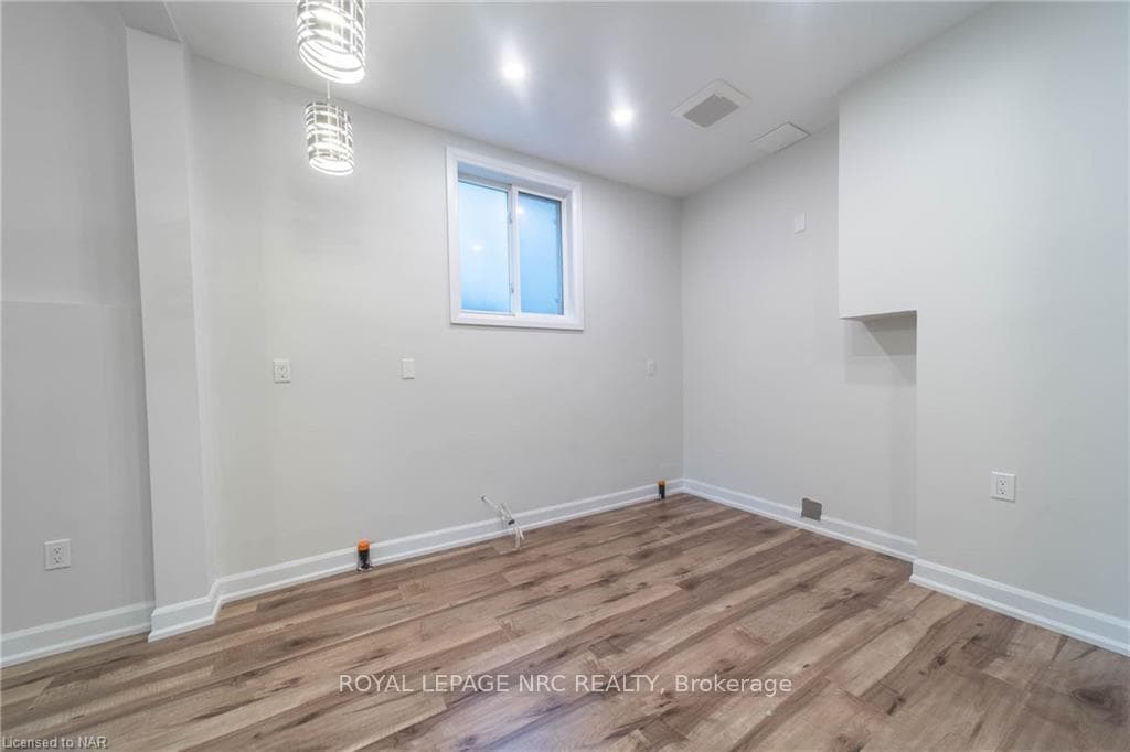 8197 Harvest Crescent photo 18