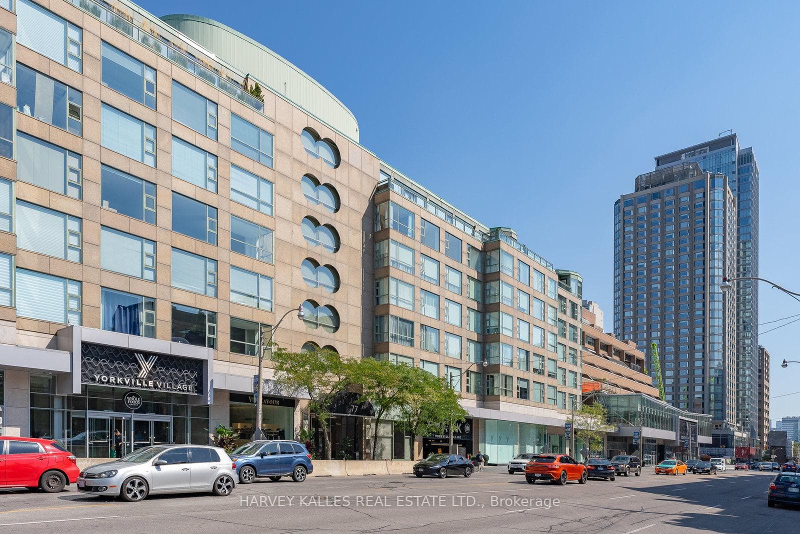 77 Avenue Road Unit 401 photo 1
