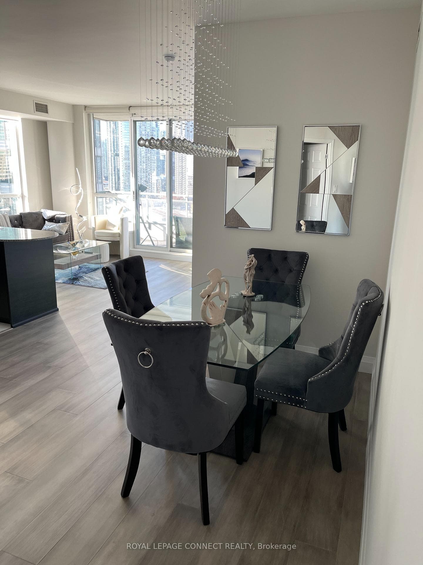 228 Queens Quay Unit 1811 photo 12