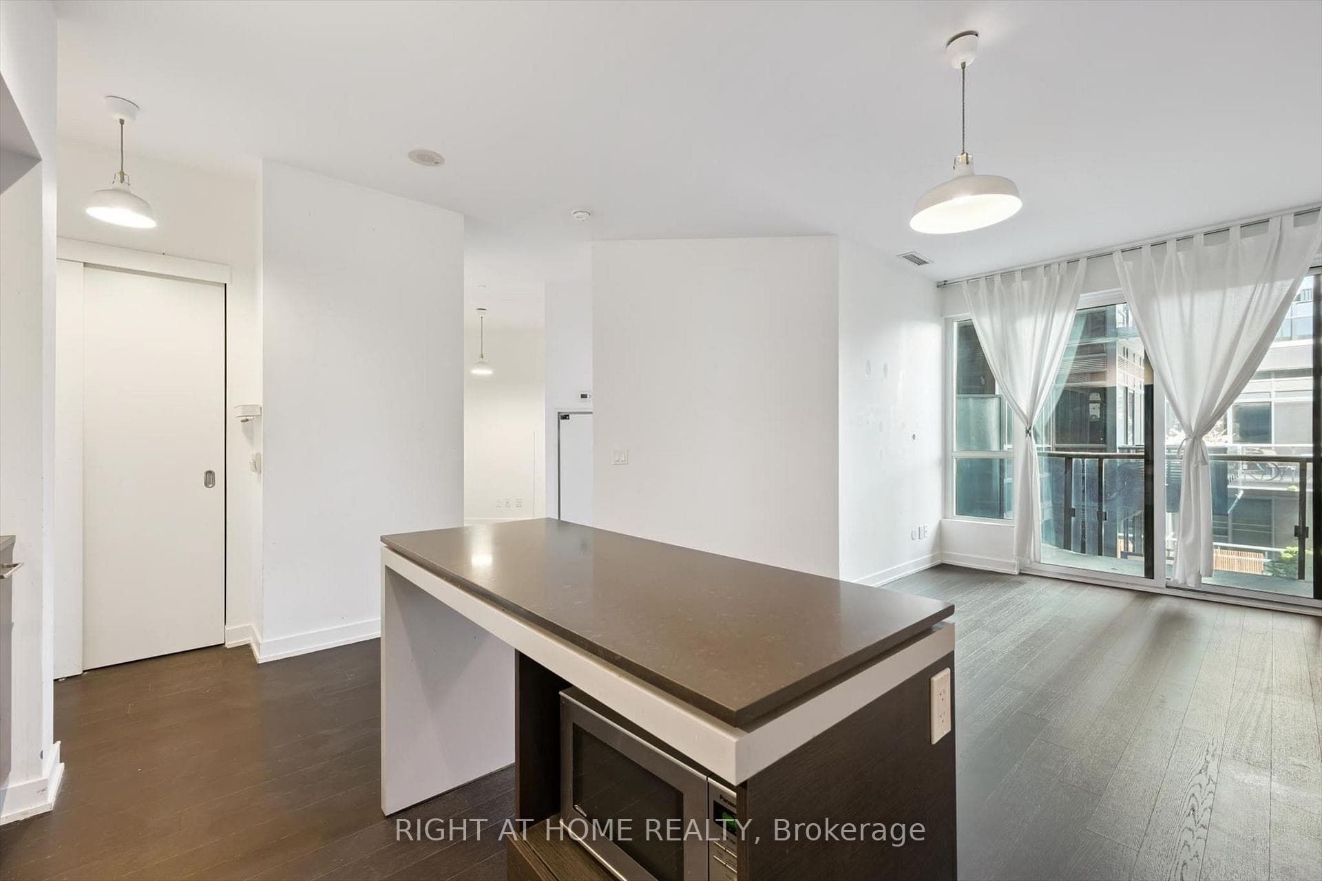 1030 King Street Unit 418 photo 10
