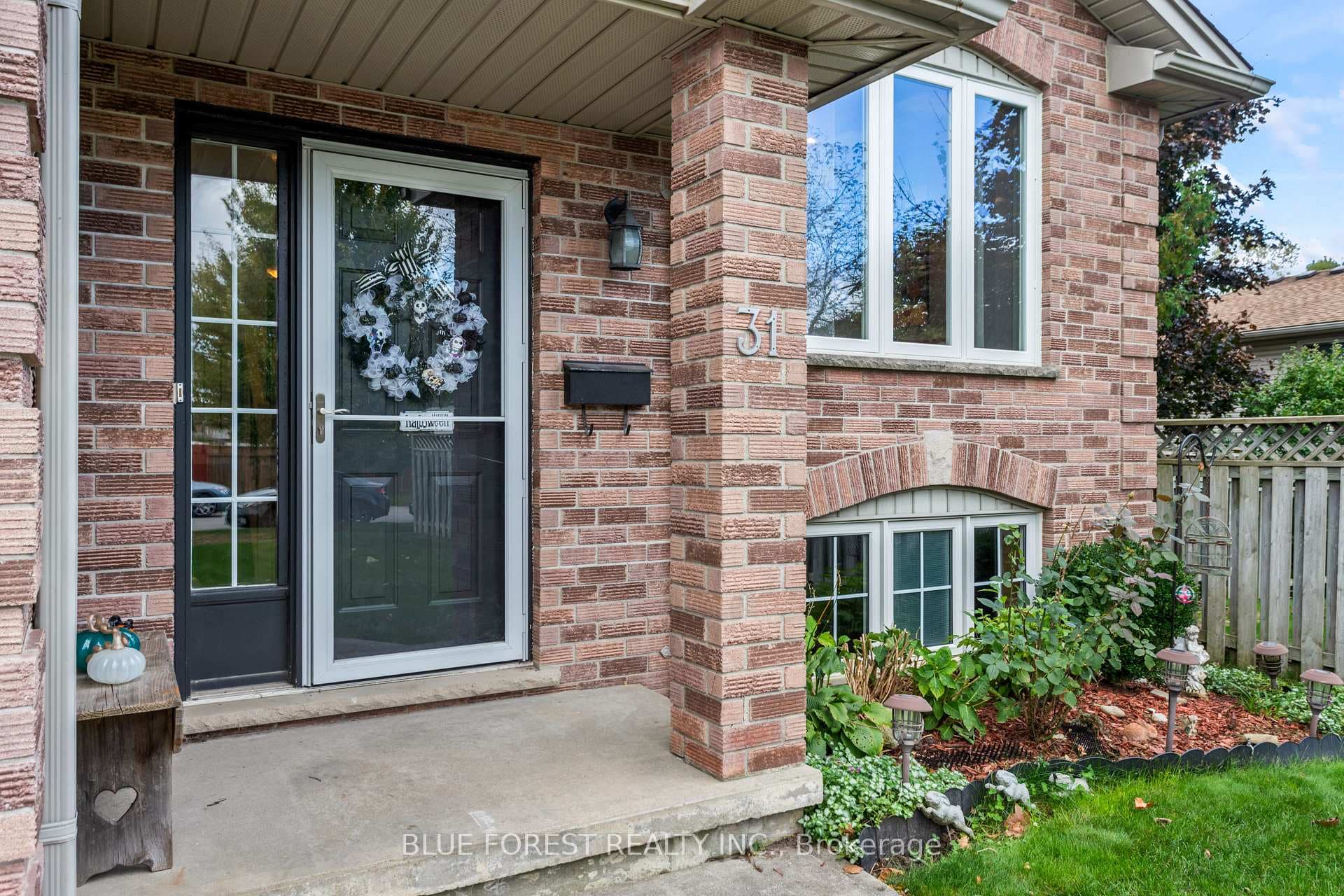 31 Dartmouth Drive photo 3