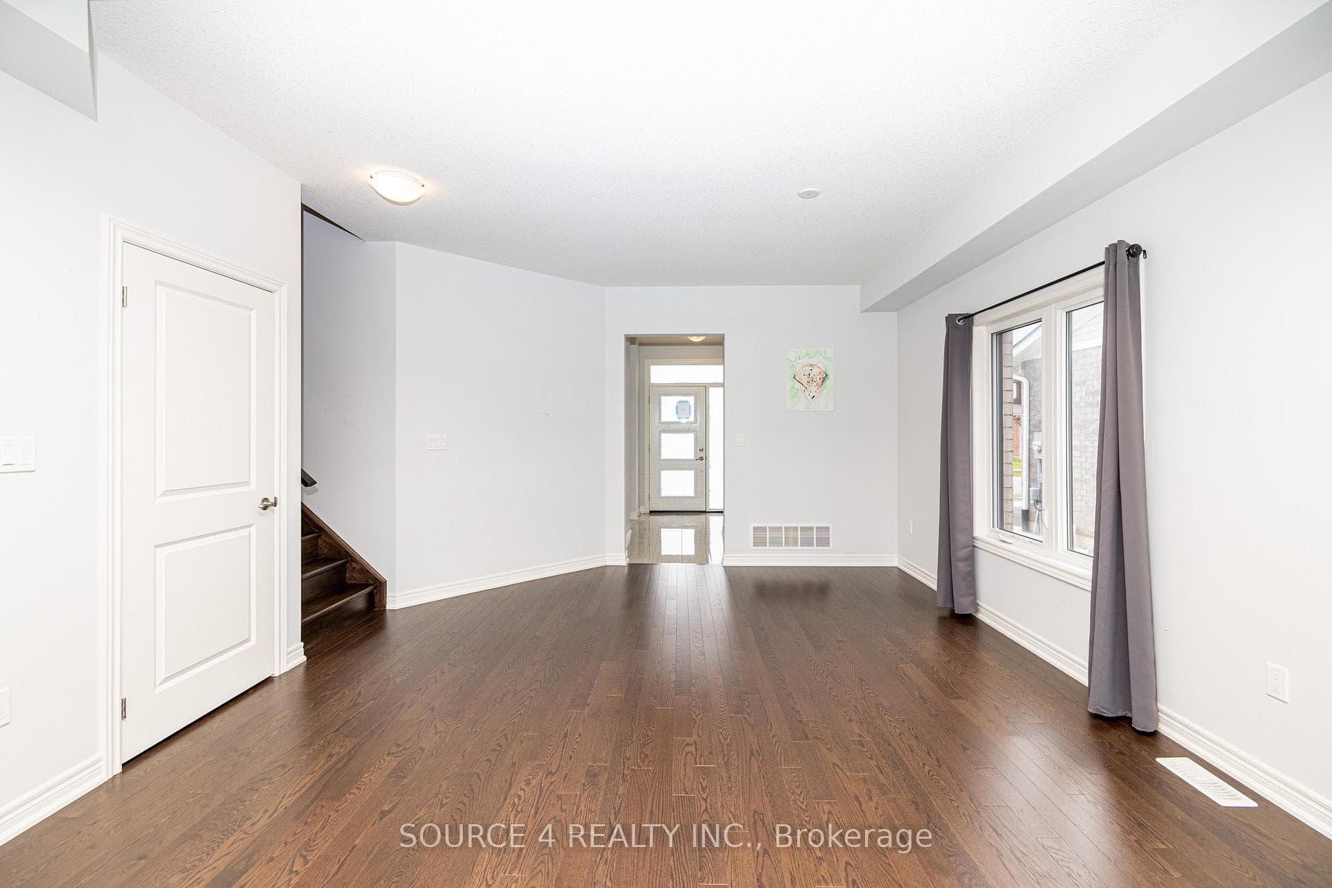 140 Susan Drive photo 6
