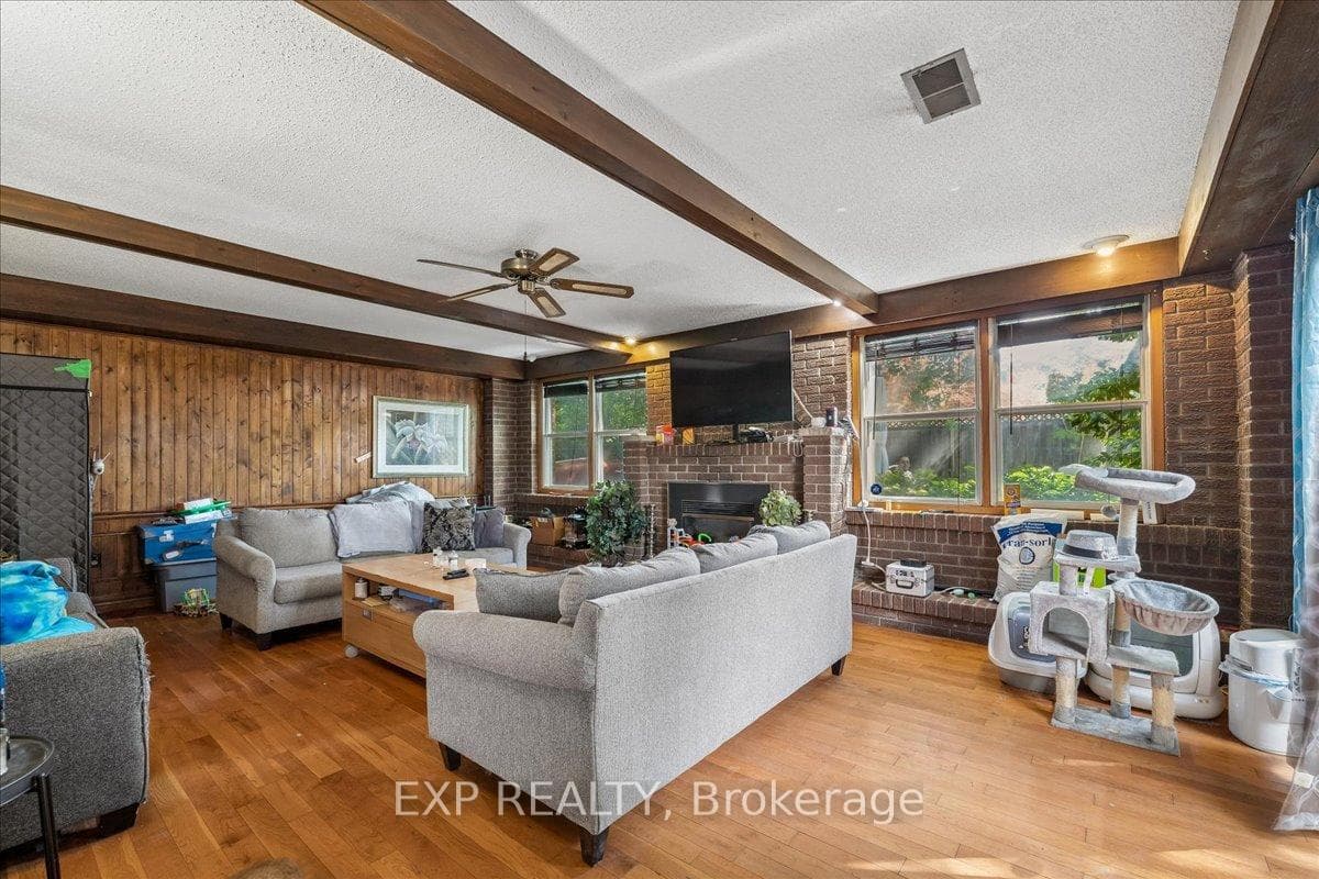 80 Maclennan Avenue photo 29