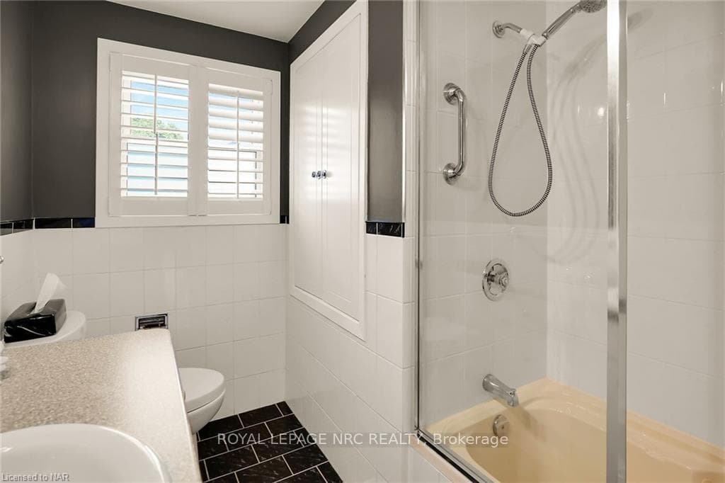 21 NOELLE Drive photo 25