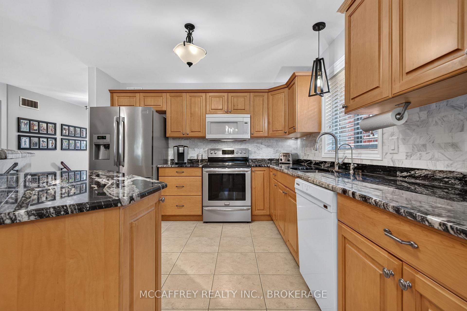 9 Hartwood Crescent photo 14