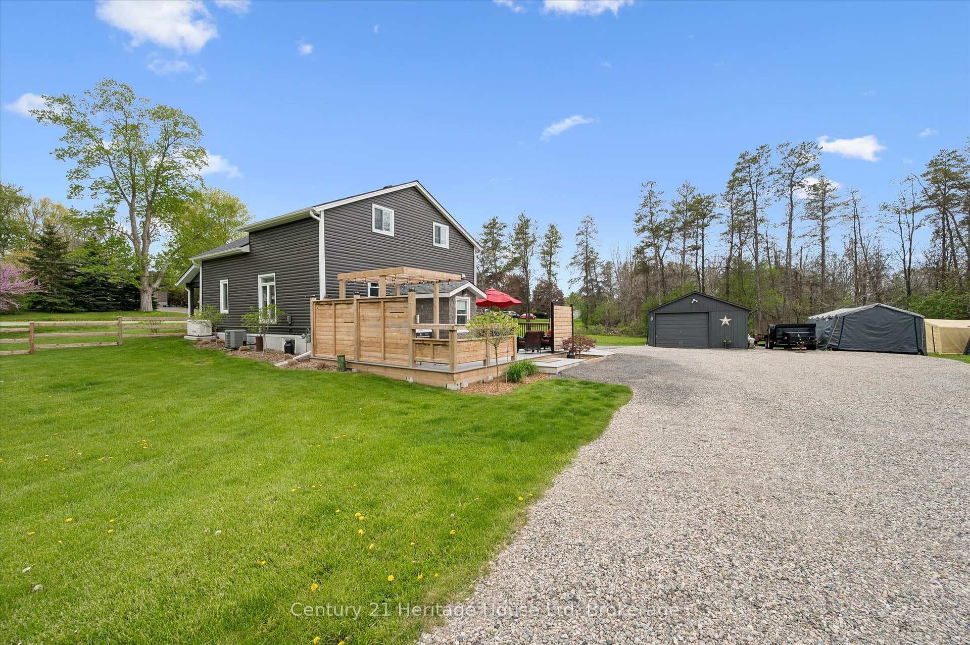 584077 Beachville Road photo 35