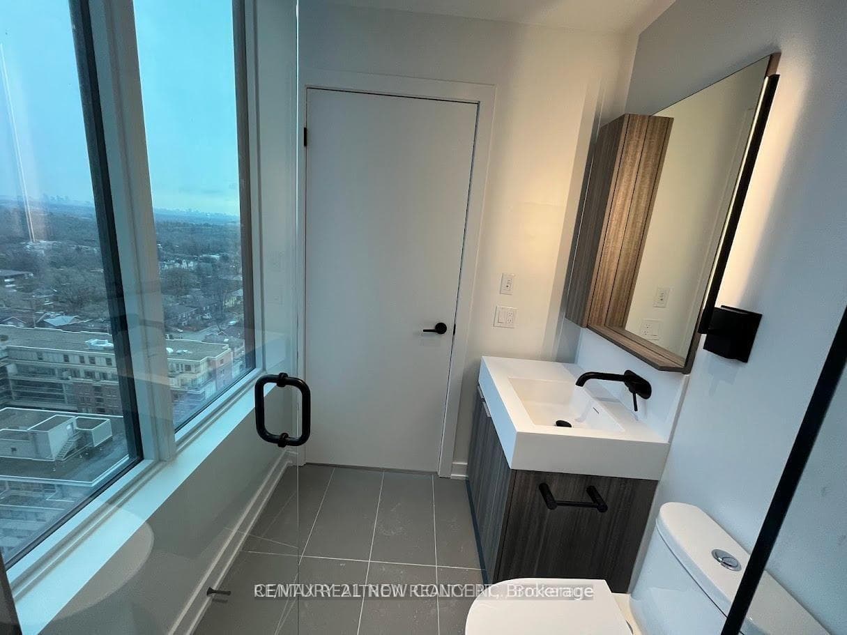 117 Broadway Avenue Unit 1109 photo 3