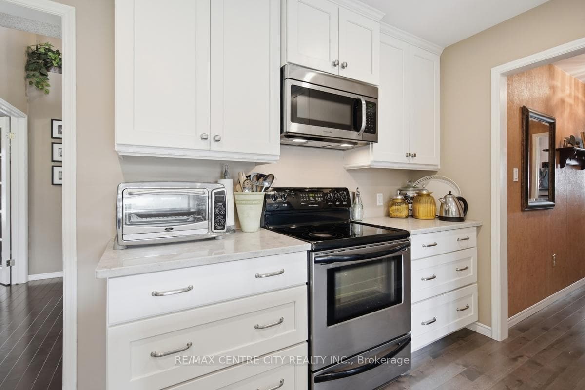 72 Robinson Lane photo 8