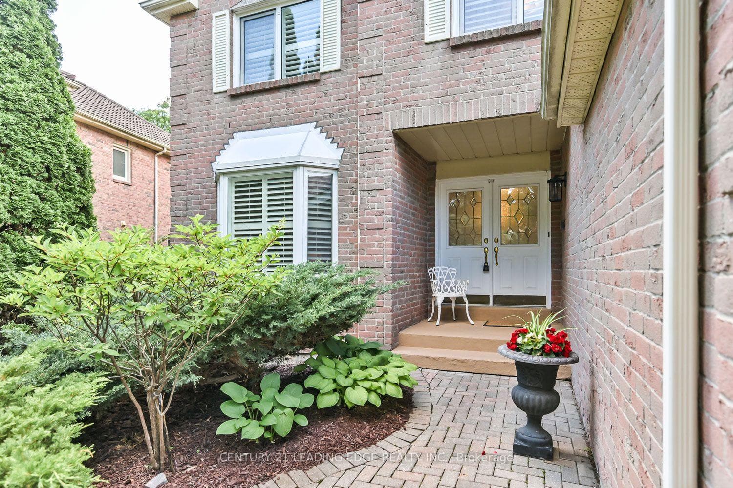 14 Montrose Crescent photo 3