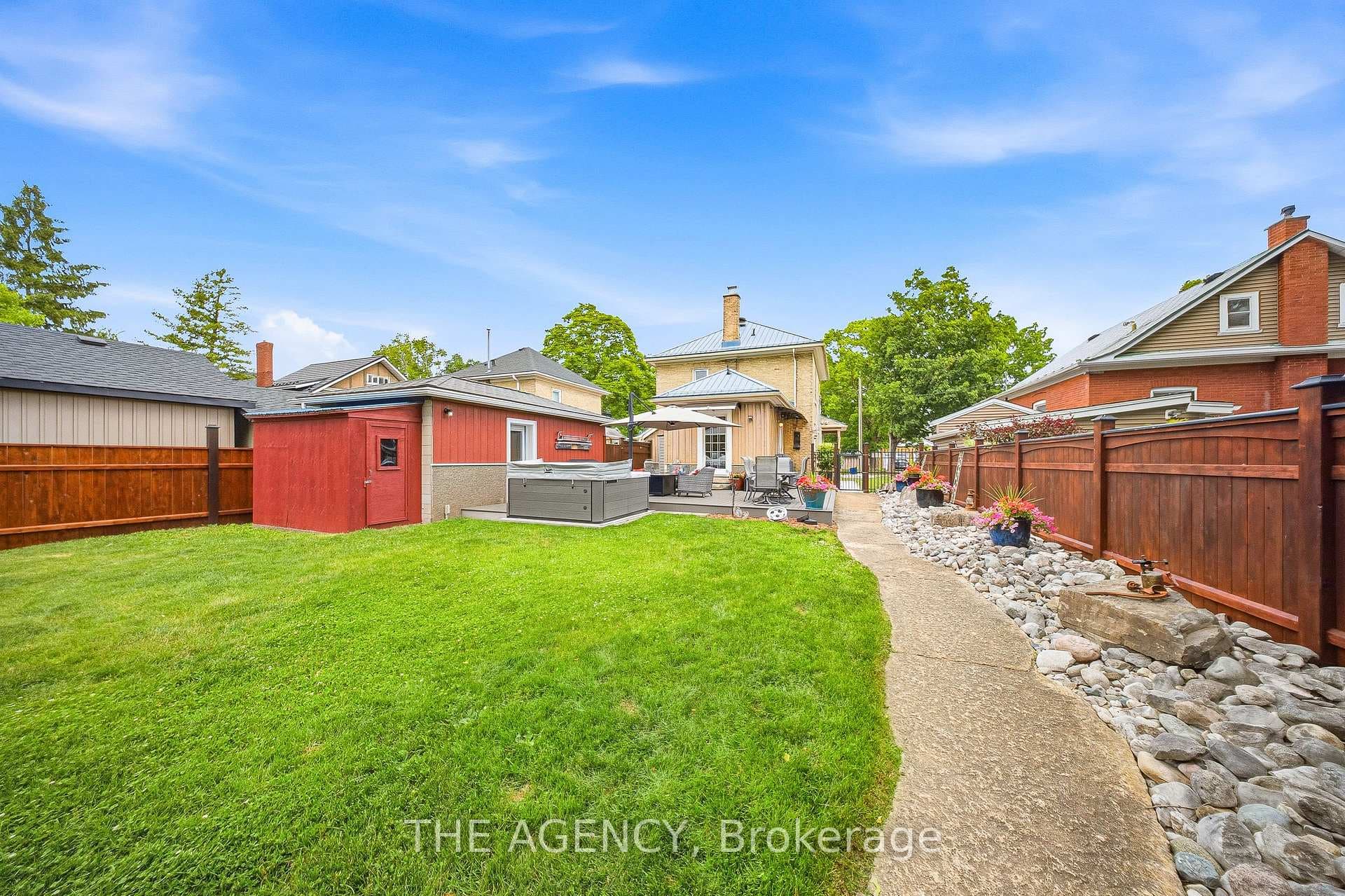 750 Vine Street photo 27