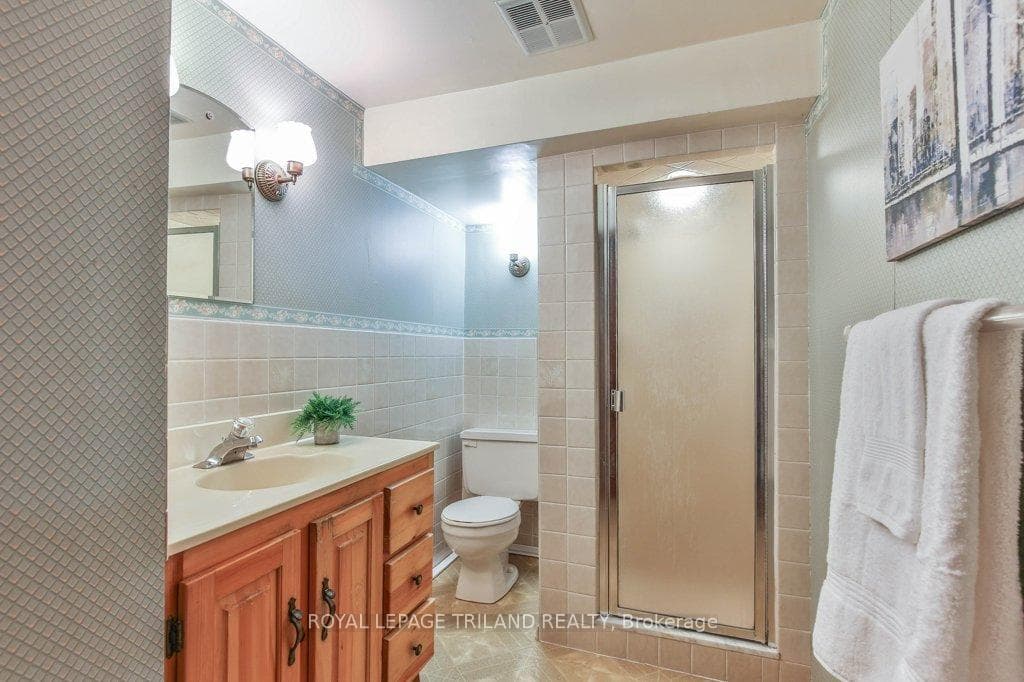 83 ARCADIA Crescent photo 29
