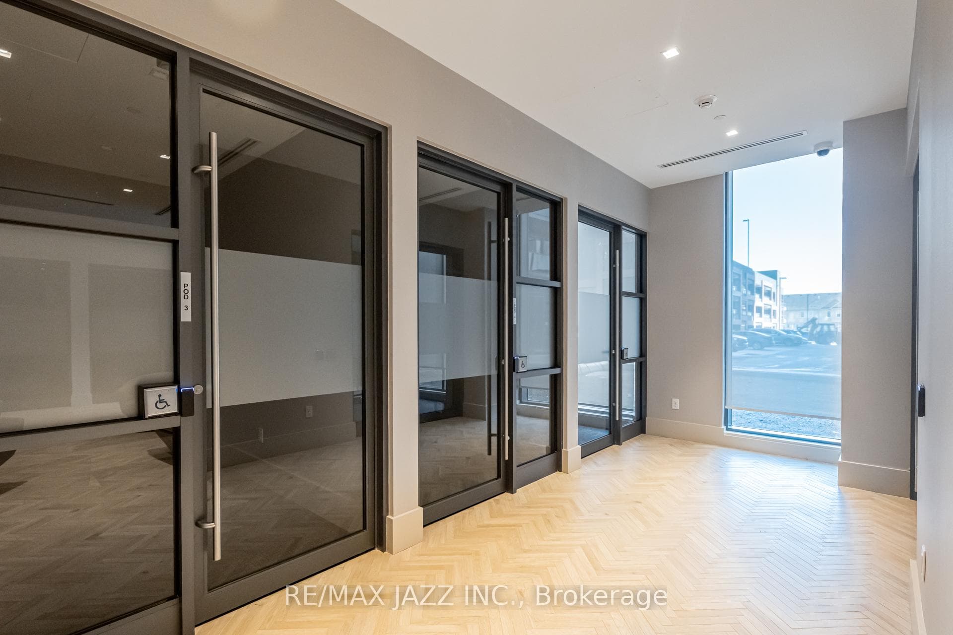 2545 Simcoe Street Unit 2102 photo 34
