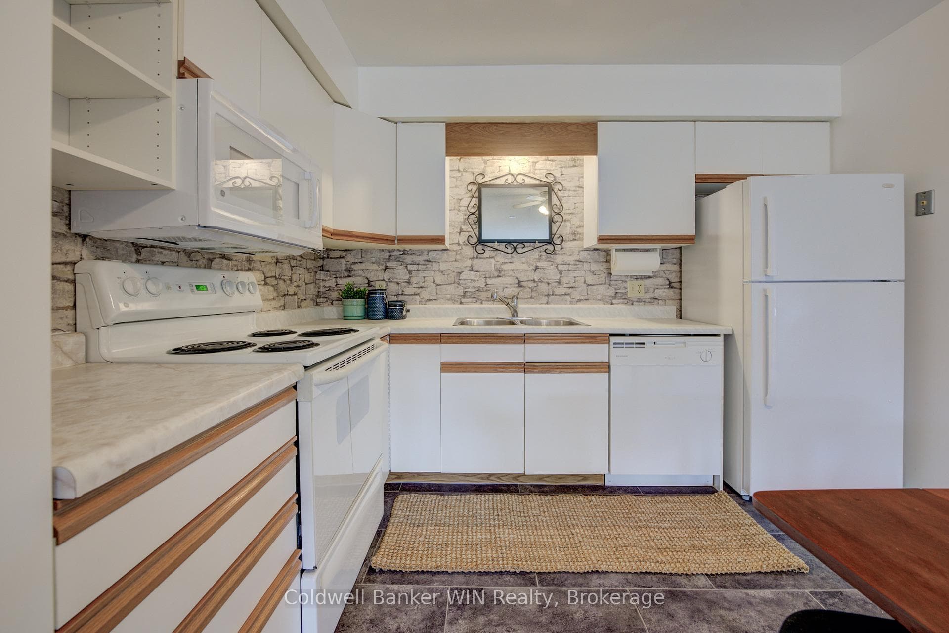 460 DURHAM Street Unit 309 photo 6