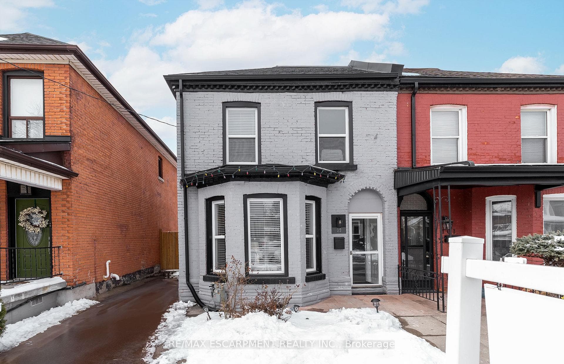 99 Chestnut Avenue photo 1