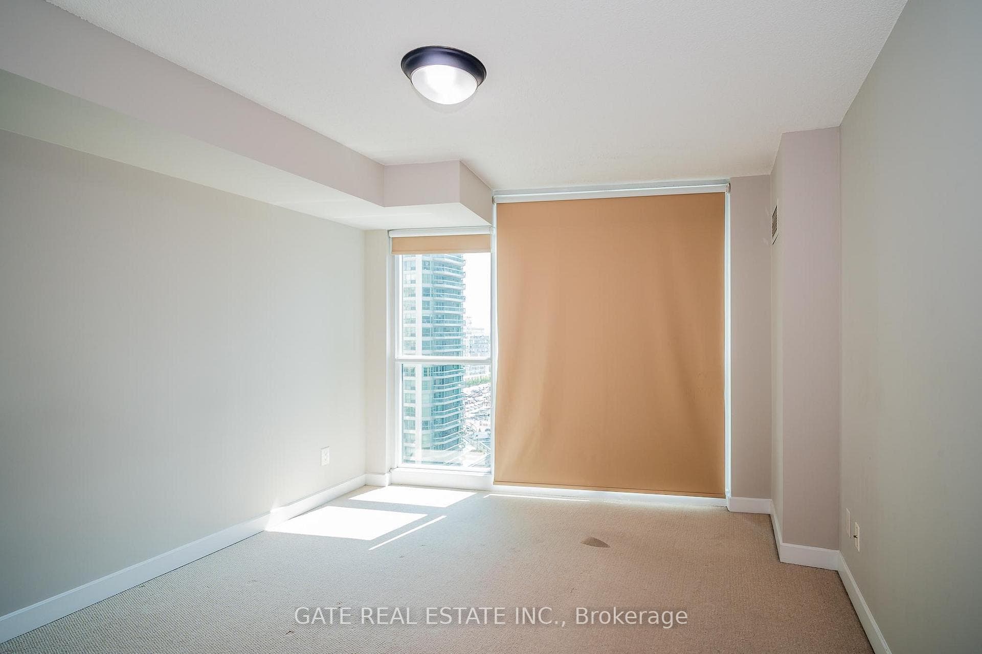 18 Harbour Street Unit 1410 photo 22