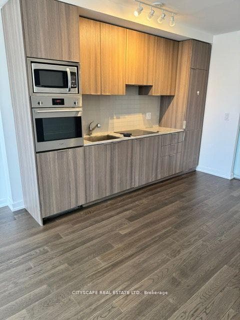 11 Wellesley Street Unit 708 photo 14