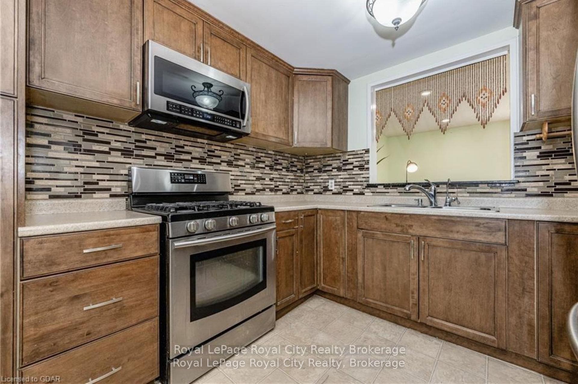 180 MARKSAM Road Unit 80 photo 15