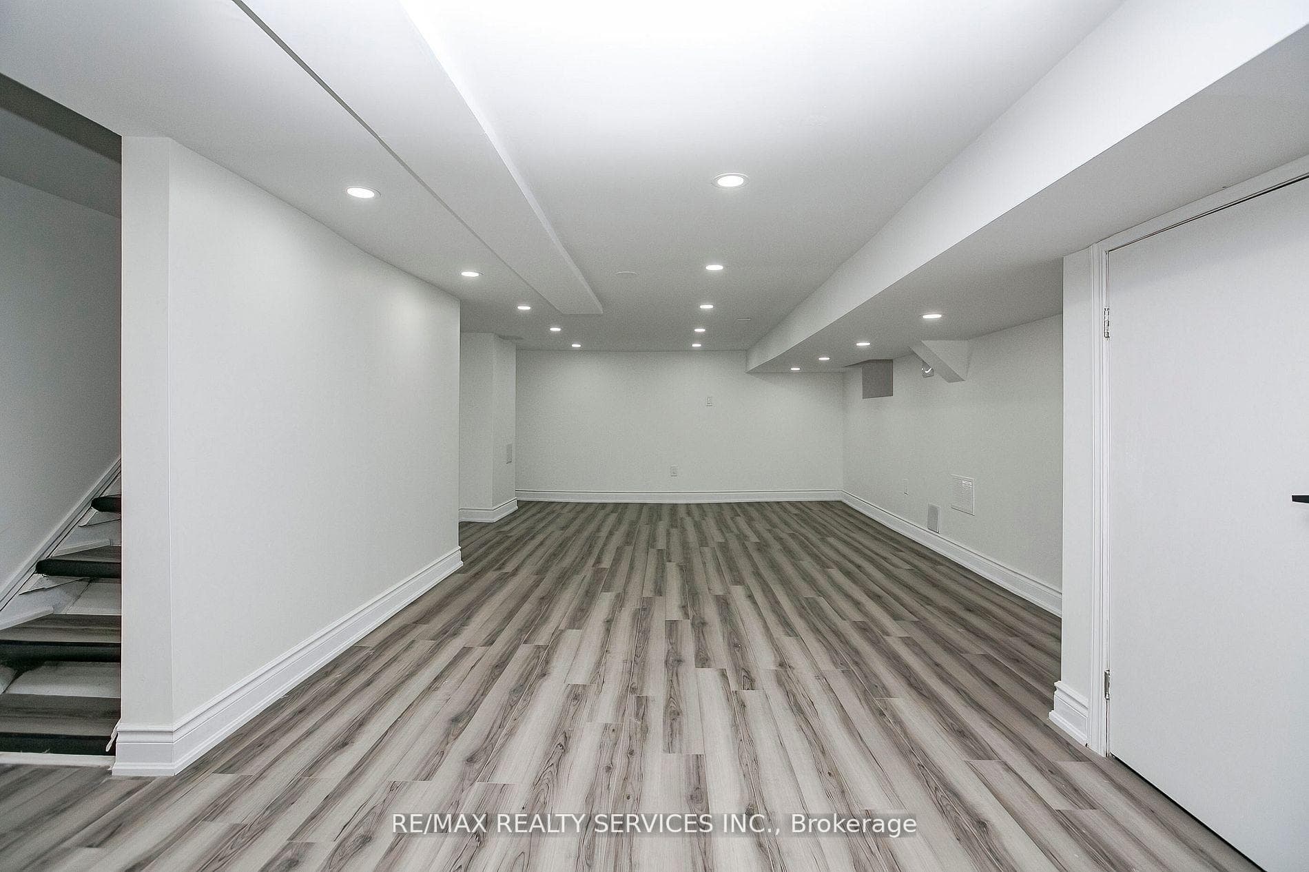 20 Somerset Avenue photo 33