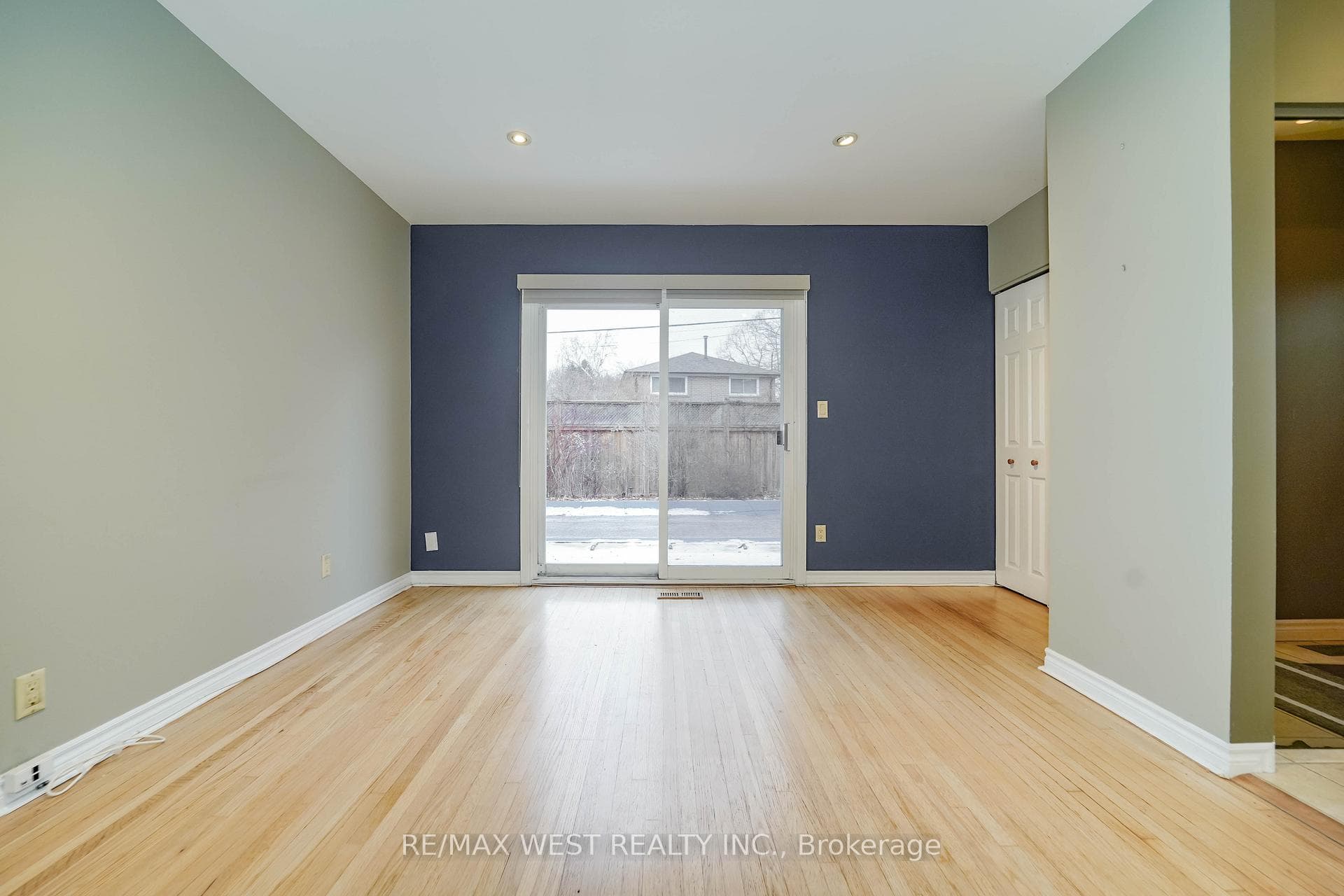 220 Catalina Drive photo 8