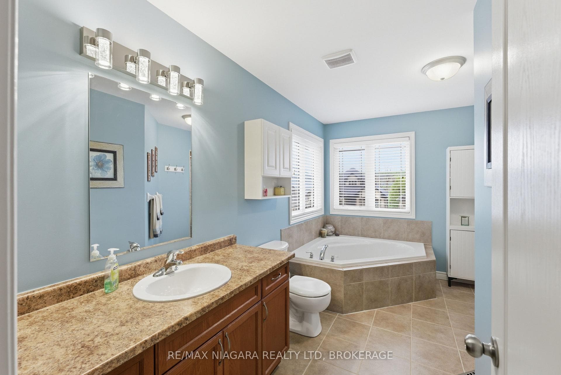 4099 Highland Park Drive photo 25