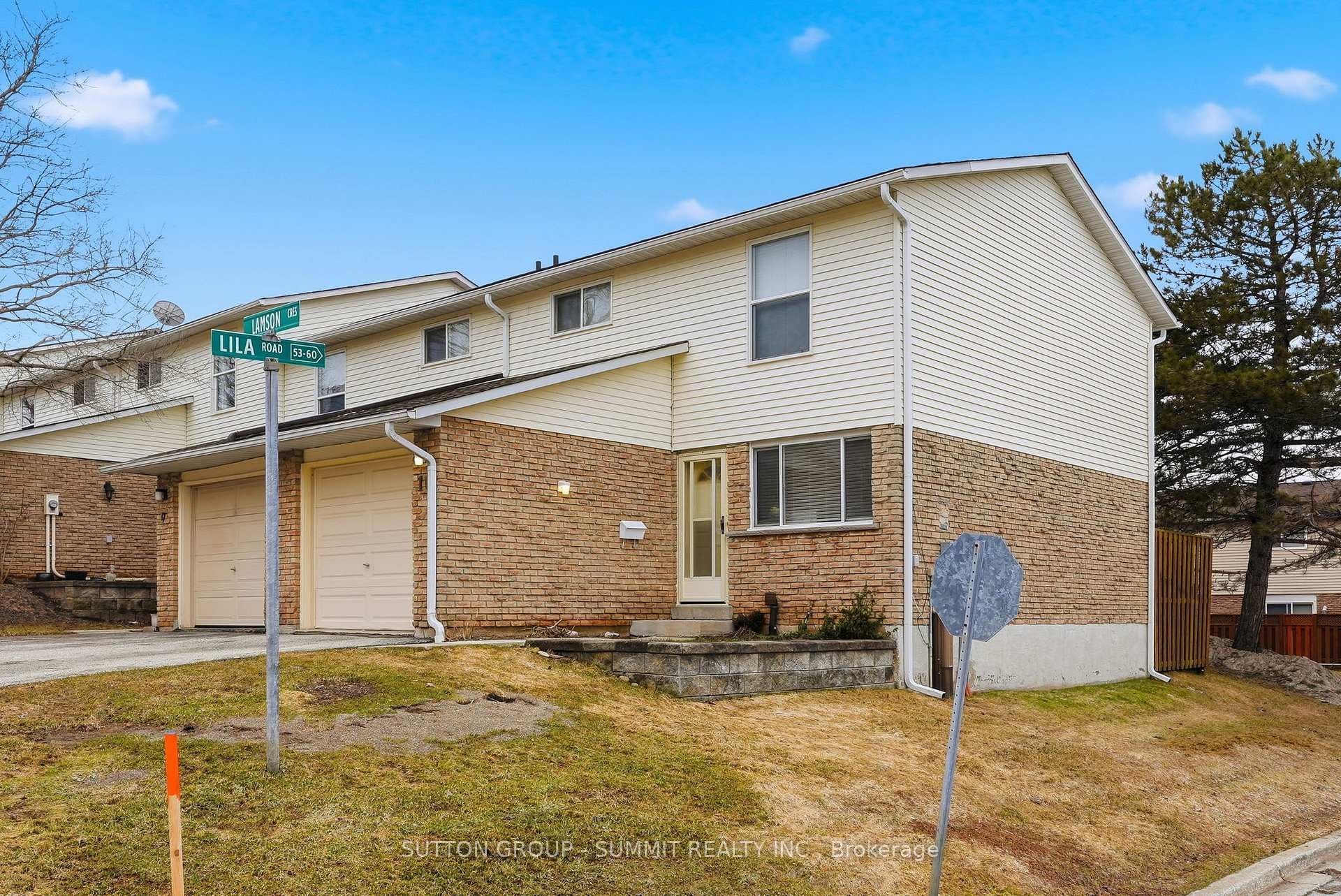 16 Lamson Crescent photo 1