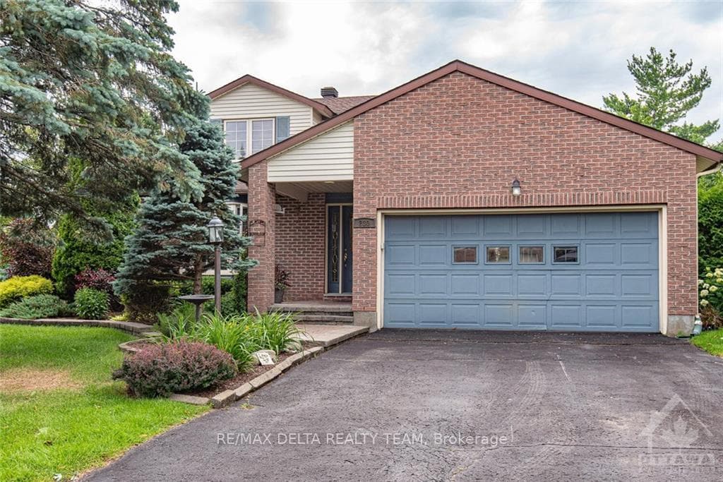 230 PARK GROVE Drive photo 1