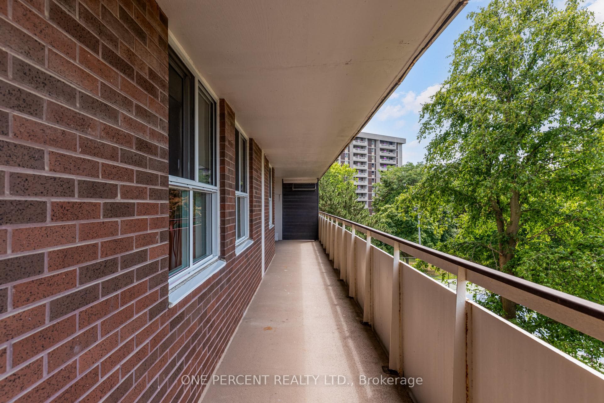80 Inverlochy Boulevard Unit 409 photo 30