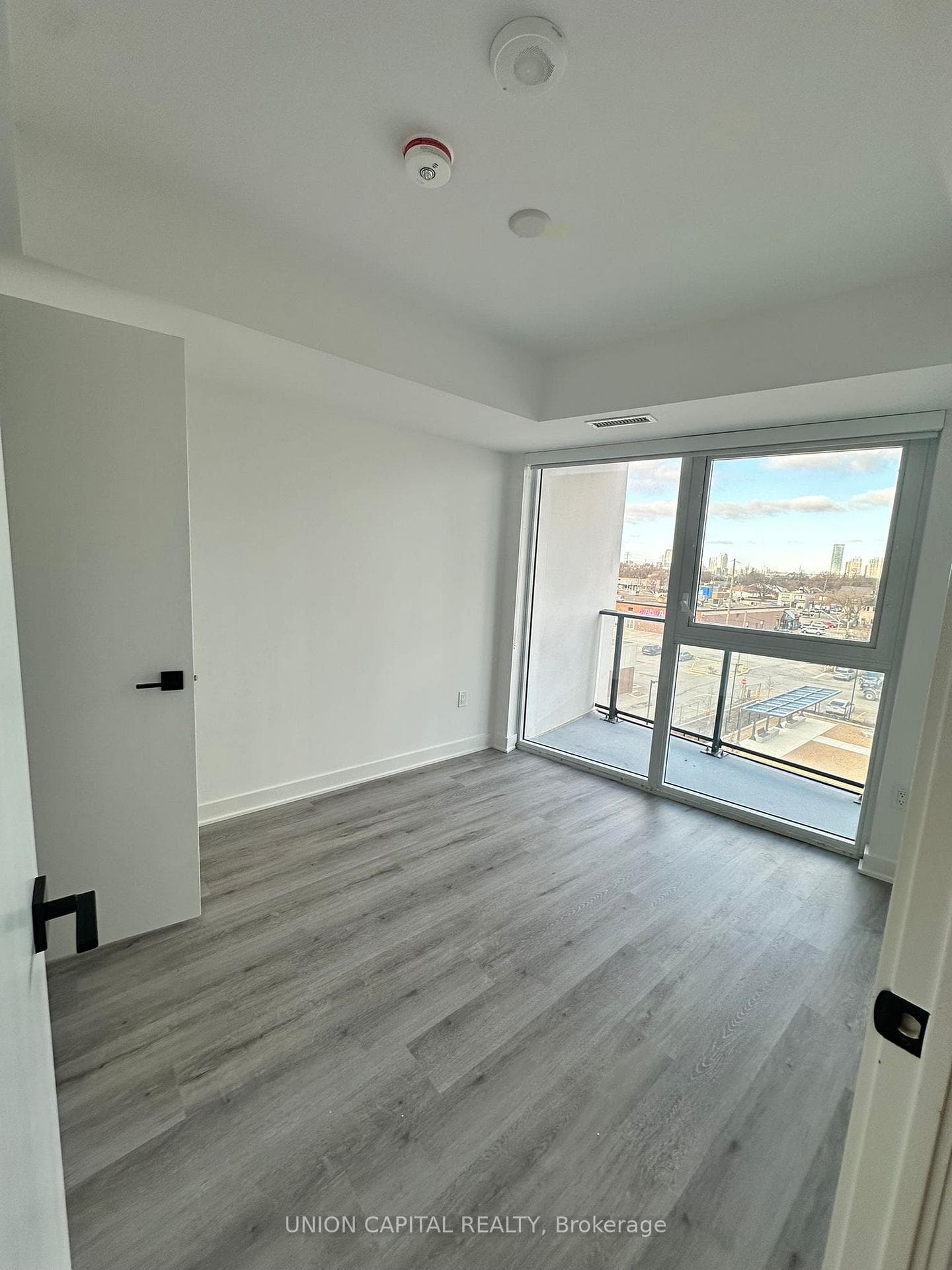 36 Zorra Street Unit 513 photo 10